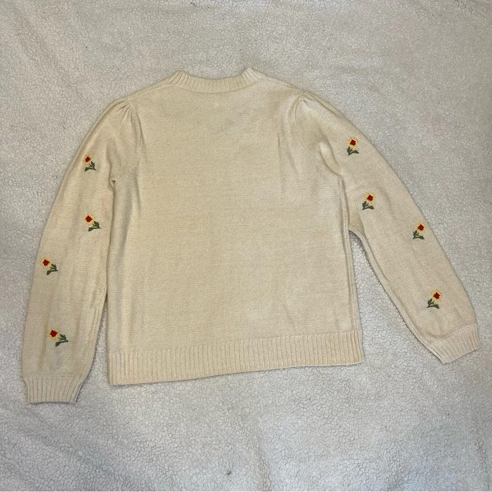 Floral Embroidered Cream Lightweight Knit Sweater, Women's Size Small - Picture 5 of 10